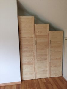 Schlafzimmerschrank eingepasst